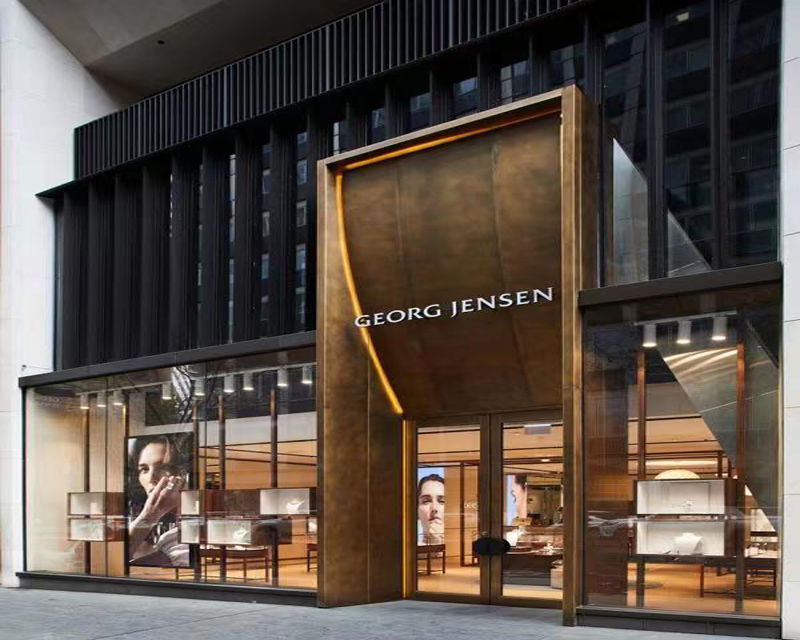 玻璃元素在入户门设计中的创意运用