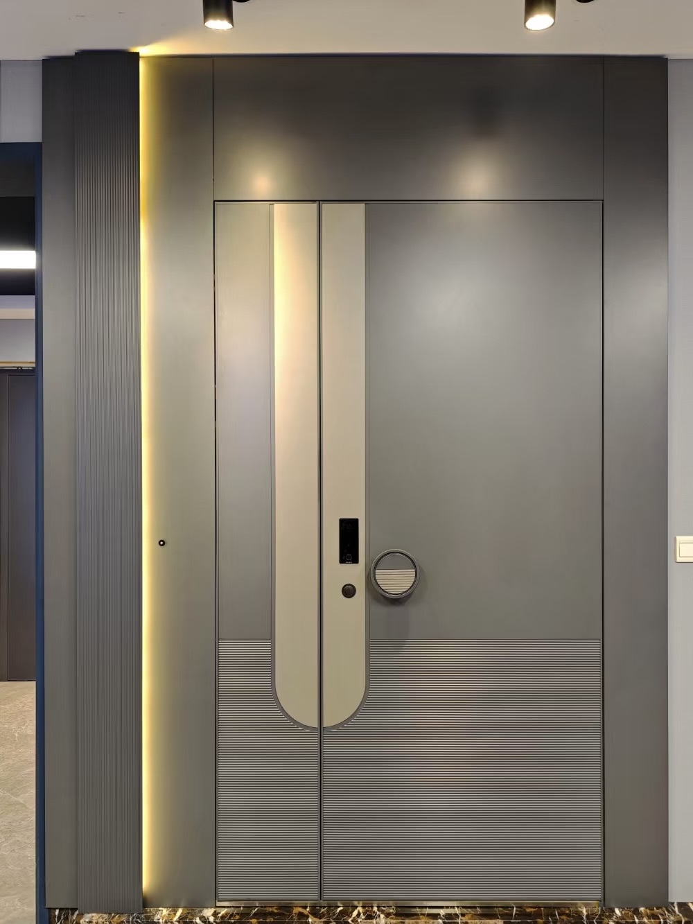 TINNO 奢雅拼接入户门：以层次美学，雕琢归家仪式感